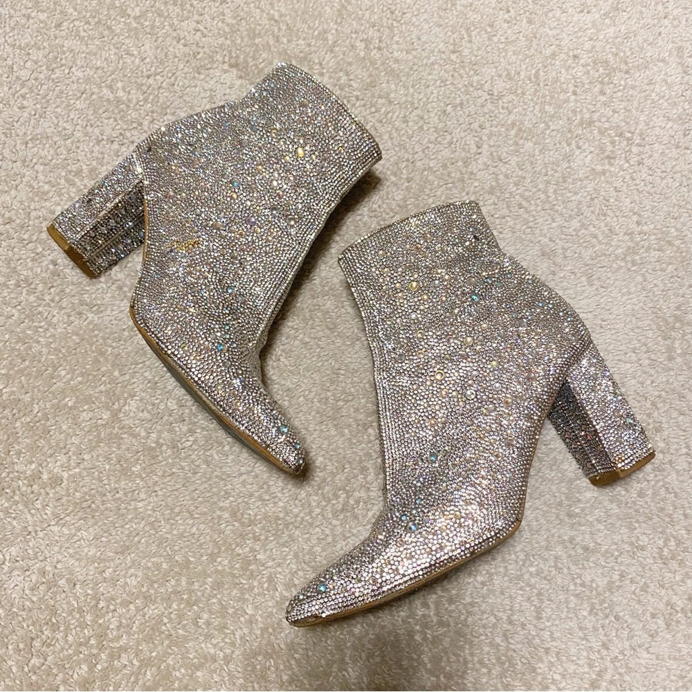 Betsey Johnson Silver Kyla Booties Size 8